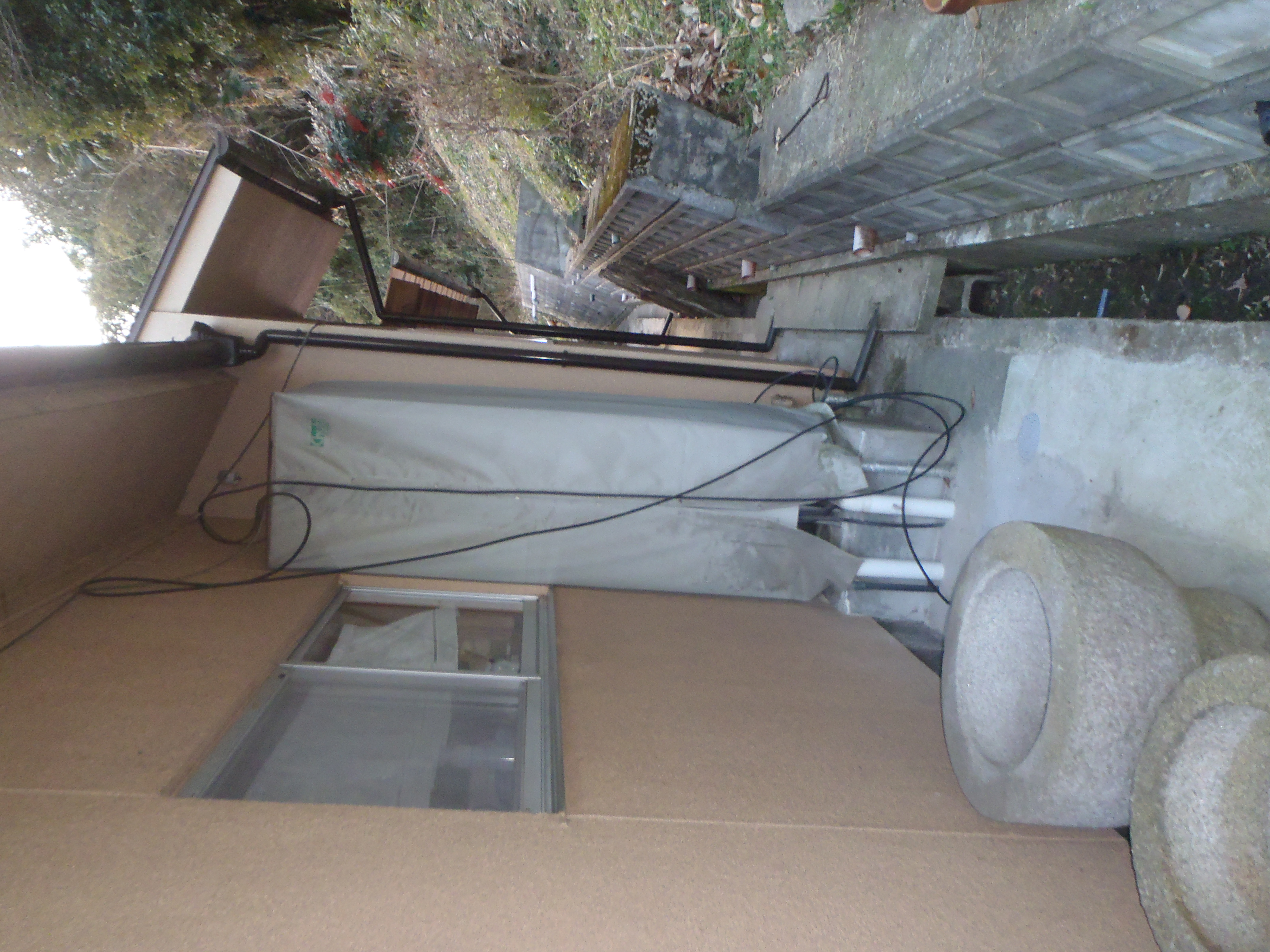 S様邸　エコキュート施工前